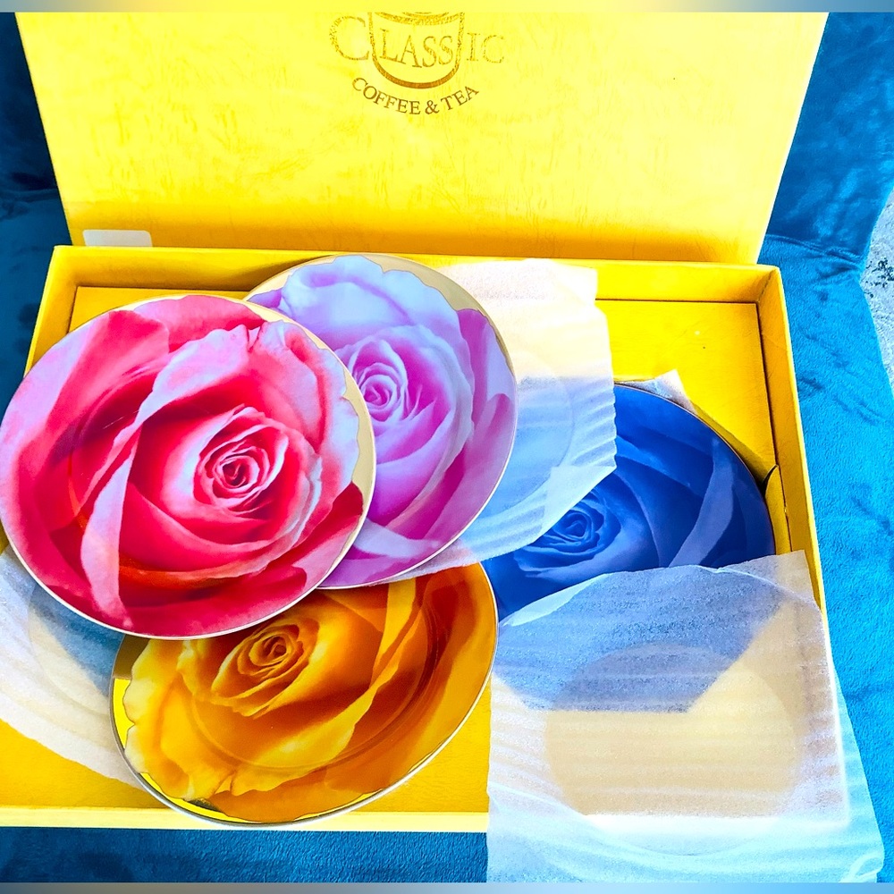 Beautiful desert plater/ plates set 🌹🌹🌹NEW🌹